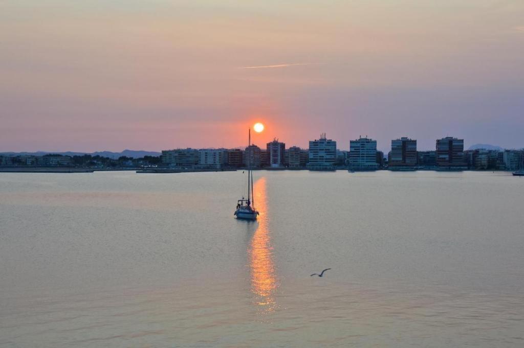 Apartamento Cerca A La Playa Del Cura ! Cura Beach Торевиеха Екстериор снимка